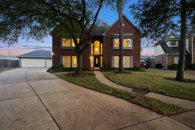 $499,000 | 1802 Cheyenne River Circle, Sugar Land, TX 77478