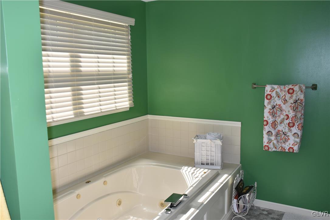 3302 Regal Road Bethlehem, PA 18020 - Photo 16 of 27 Gallery Image 16