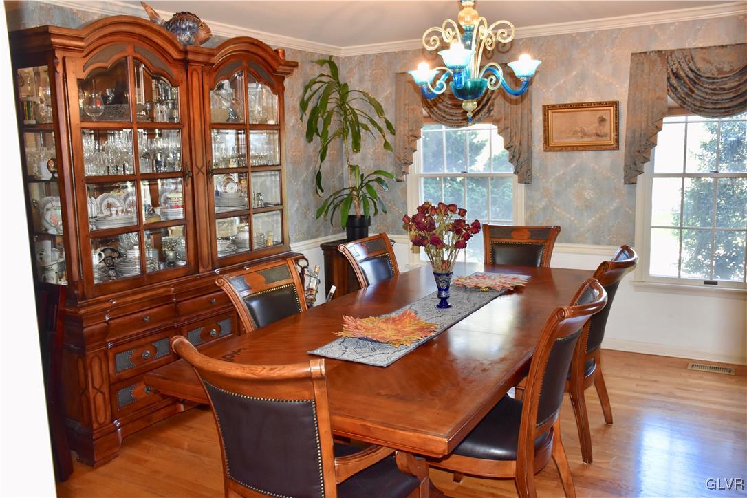 3302 Regal Road Bethlehem, PA 18020 - Photo 2 of 27 Gallery Image 2