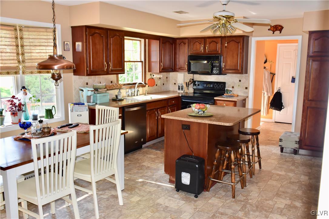 3302 Regal Road Bethlehem, PA 18020 - Photo 4 of 27 Gallery Image 4