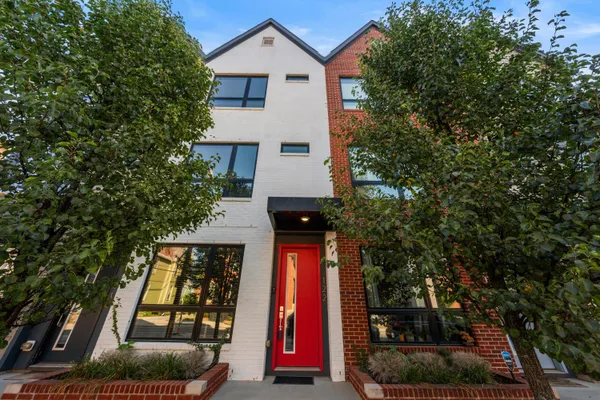 $2,295 | 122 South Ohio Avenue, Columbus, OH 43205
