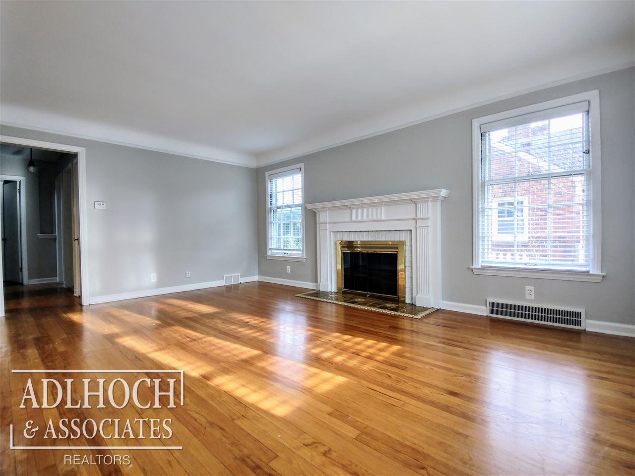 430 Touraine Road Grosse Pointe Farms, MI 48236 - Photo 2 of 18