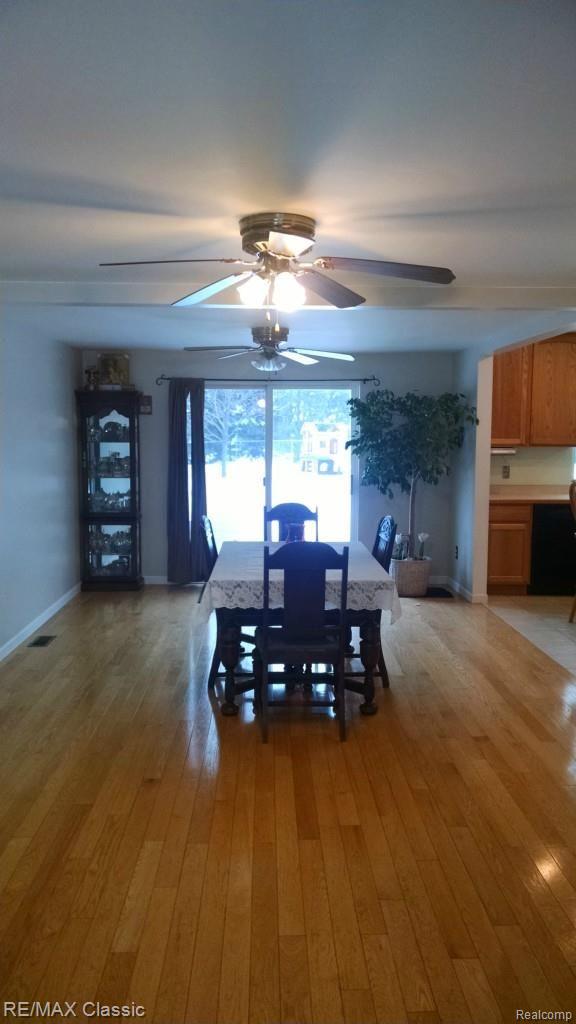 1810 Lochaven Road West Bloomfield, MI 48324 - Photo 10 of 40 Hardwood Flooring Throughout Most of Main Level