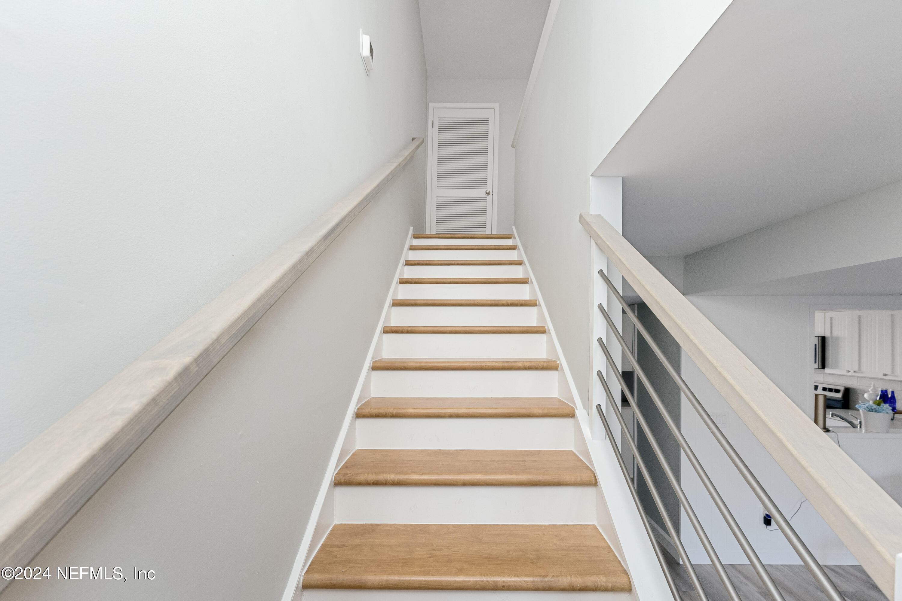 8118 Baymeadows Circle East, Unit 5 Jacksonville, FL 32256 - Photo 14 of 23 a view of entryway