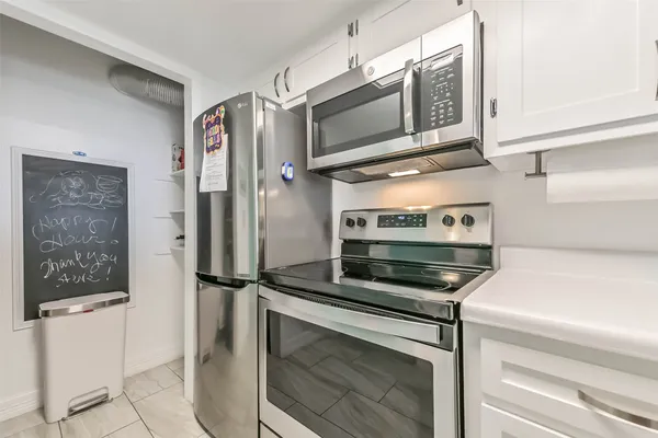$285,000 | 7310 Seawall Boulevard, Unit 404, Galveston, TX 77551