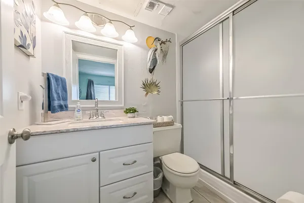 $285,000 | 7310 Seawall Boulevard, Unit 404, Galveston, TX 77551