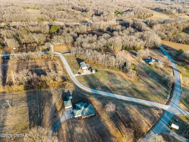 a view of residential houses with outdoor space