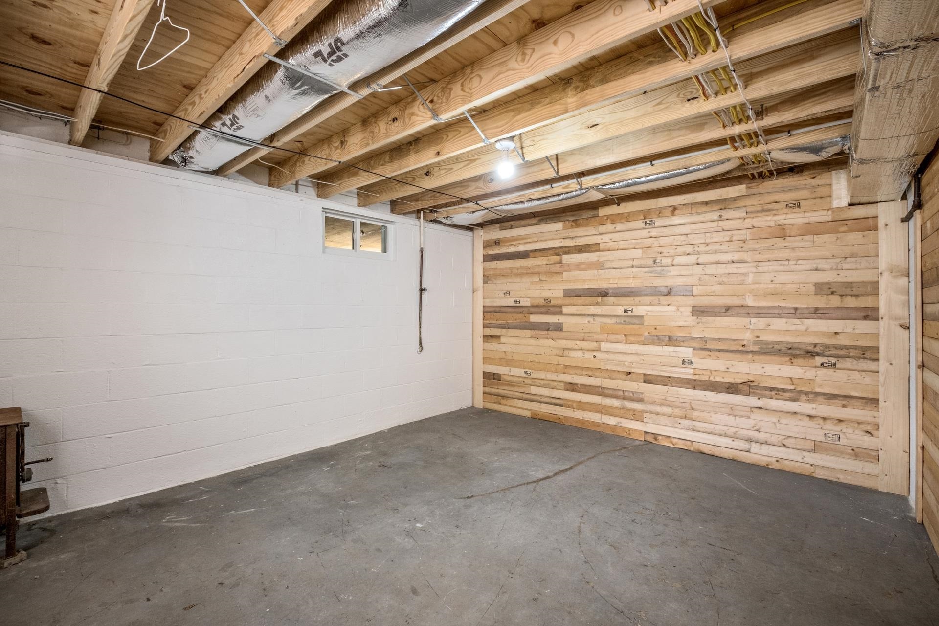 213 Link Road Waynesboro, VA 22980 - Photo 24 of 46 a view of empty room
