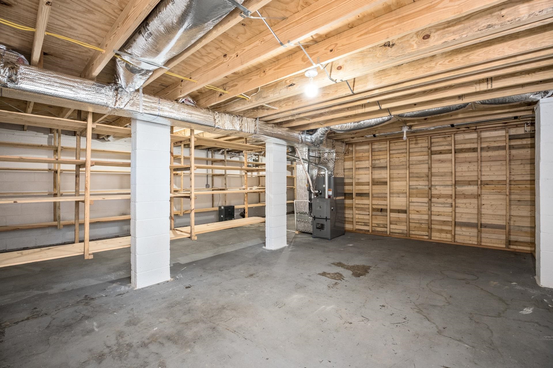 213 Link Road Waynesboro, VA 22980 - Photo 26 of 46 a view of empty room with white walls