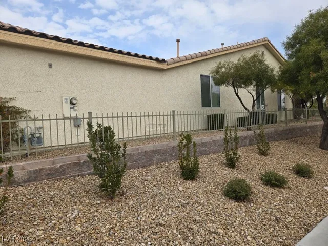 $2,500 | 5196 Alfingo Street, Las Vegas, NV 89135