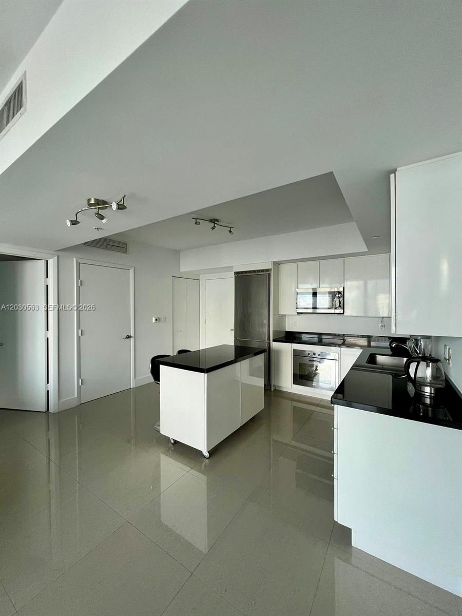 92 Southwest 3rd Street, Unit 4111 Miami, FL 33130 - Photo 7 of 50