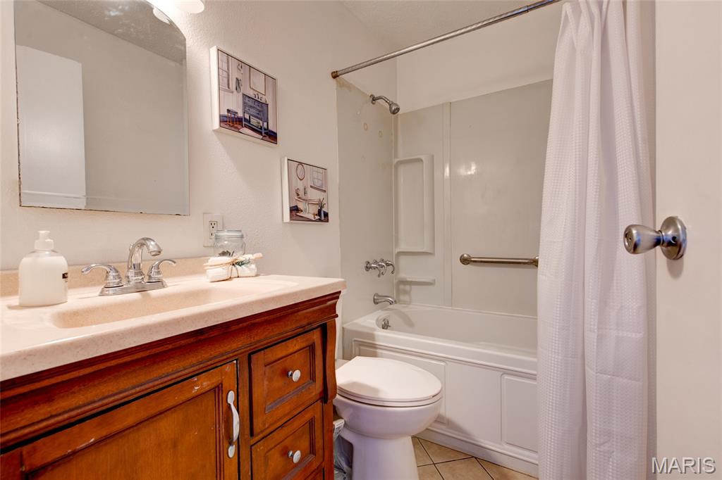 5310 Godfrey Road, Unit 25 Godfrey, IL 62035 - Photo 18 of 20 Gallery Image 18