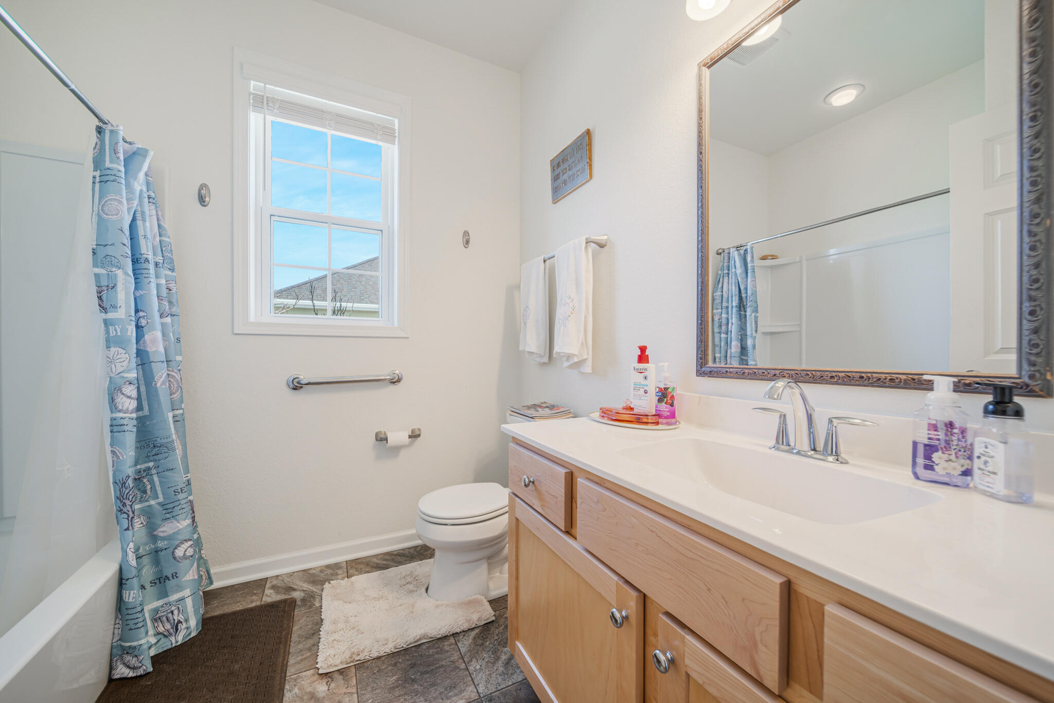 4525 Alyssa Lane Sheboygan, WI 53083 - Photo 17 of 36 Main Bath