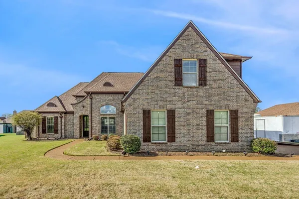 $375,000 | 5399 Riverstone Drive, Memphis, TN 38125