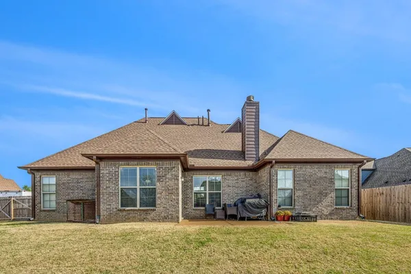 $375,000 | 5399 Riverstone Drive, Memphis, TN 38125
