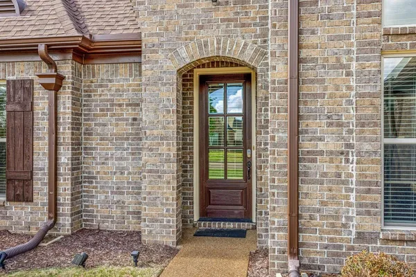 $375,000 | 5399 Riverstone Drive, Memphis, TN 38125