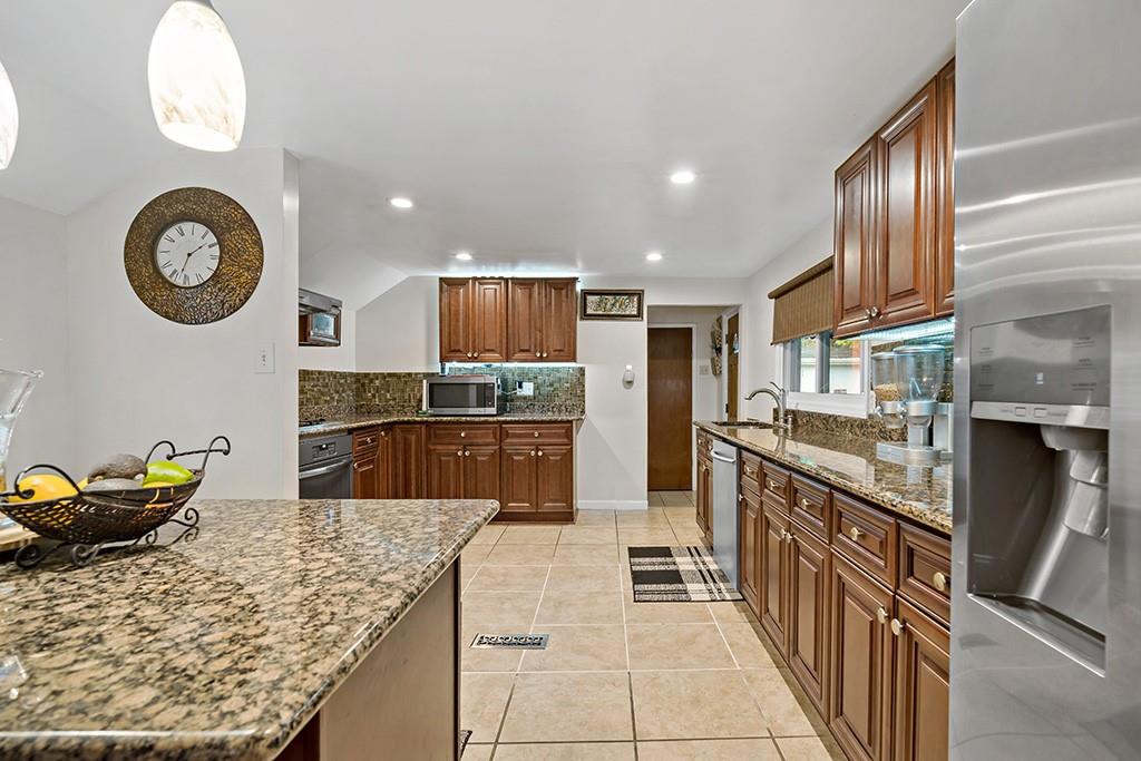 216 Stilley Road Clairton, PA 15025 - Photo 11 of 24 Gallery Image 11