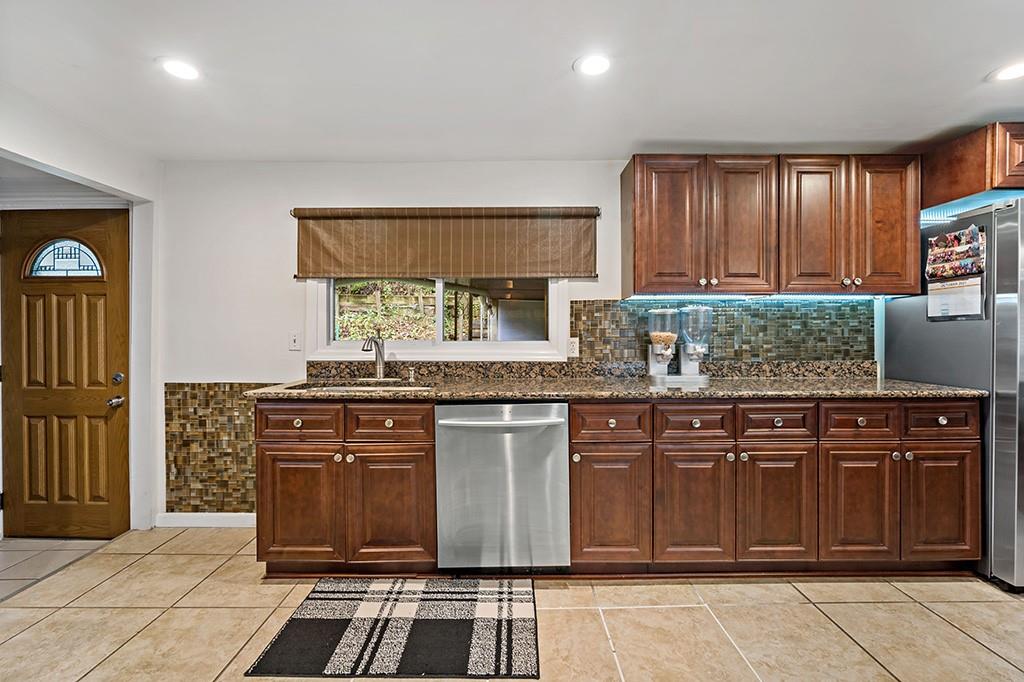 216 Stilley Road Clairton, PA 15025 - Photo 13 of 24 Gallery Image 13