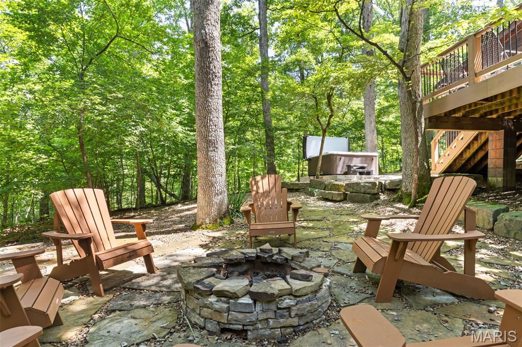 632 Wunderbar Point Drive Innsbrook, MO 63390 - Photo 2 of 23