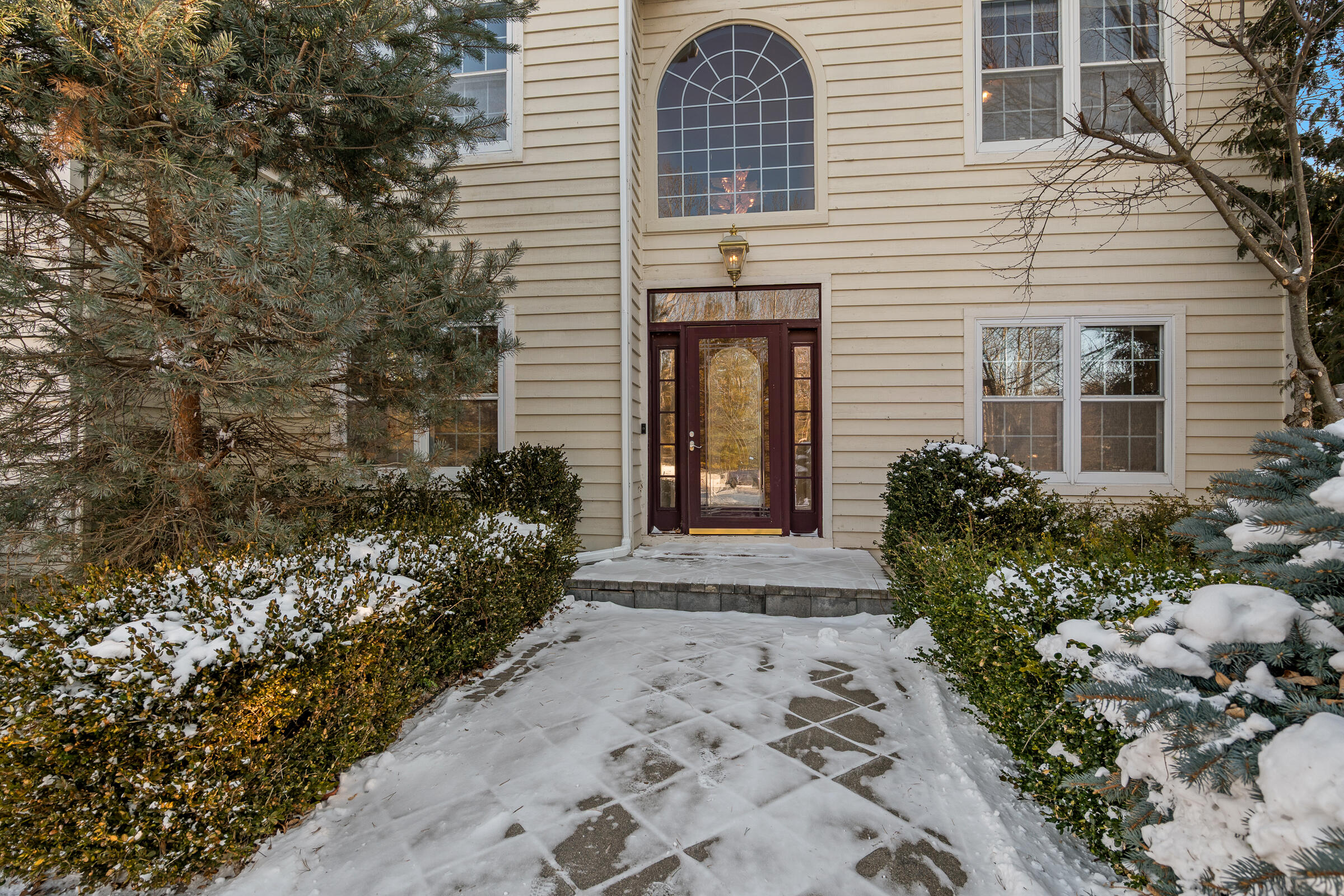 3205 Limerick Lane Sheboygan, WI 53083 - Photo 41 of 48 Grand Entry