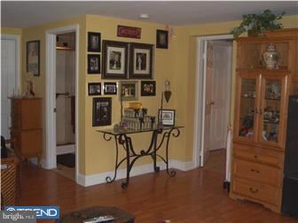 1523 Heather Road Huntingdon Valley, PA 19006 - Photo 7 of 12 Guest Room
