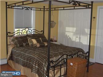 1523 Heather Road Huntingdon Valley, PA 19006 - Photo 8 of 12 Guest Room