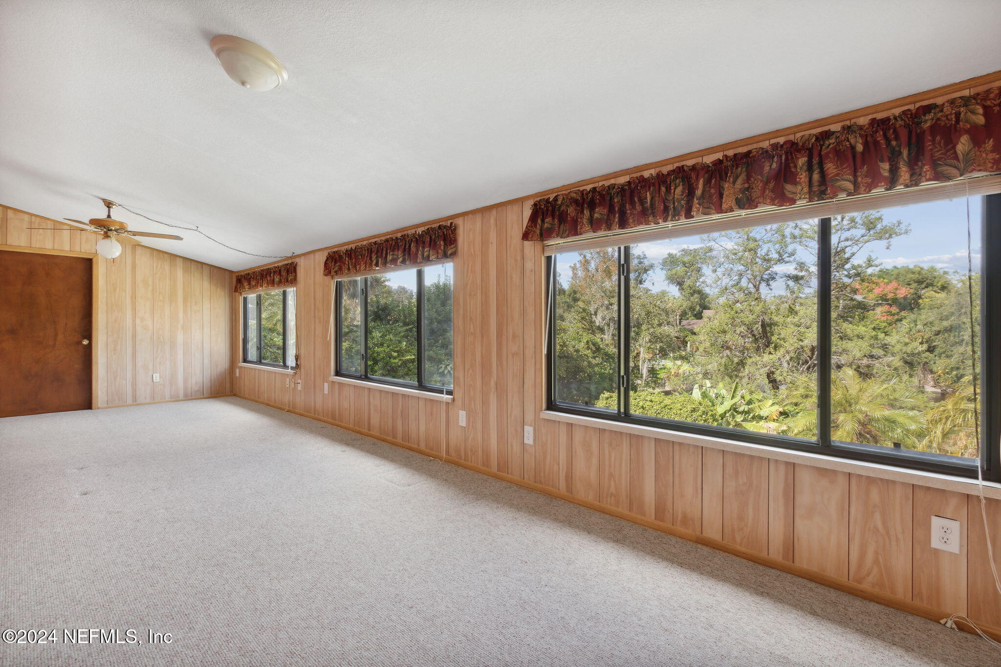 5031 Degrove Road Jacksonville, FL 32207 - Photo 26 of 81 Florida room