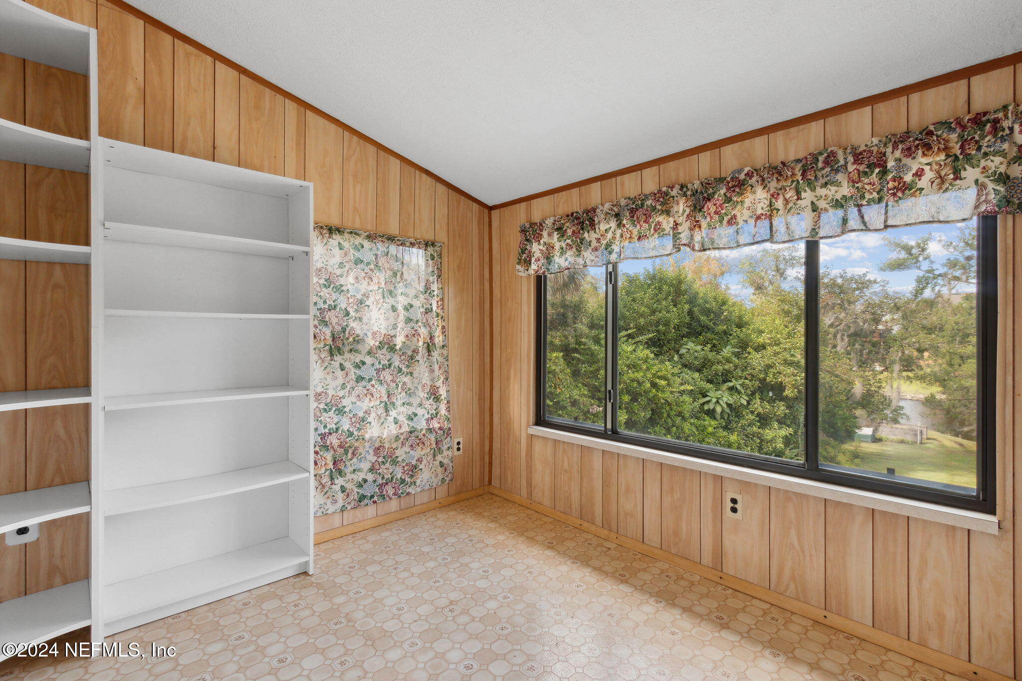 5031 Degrove Road Jacksonville, FL 32207 - Photo 29 of 81 Office off of Florida room