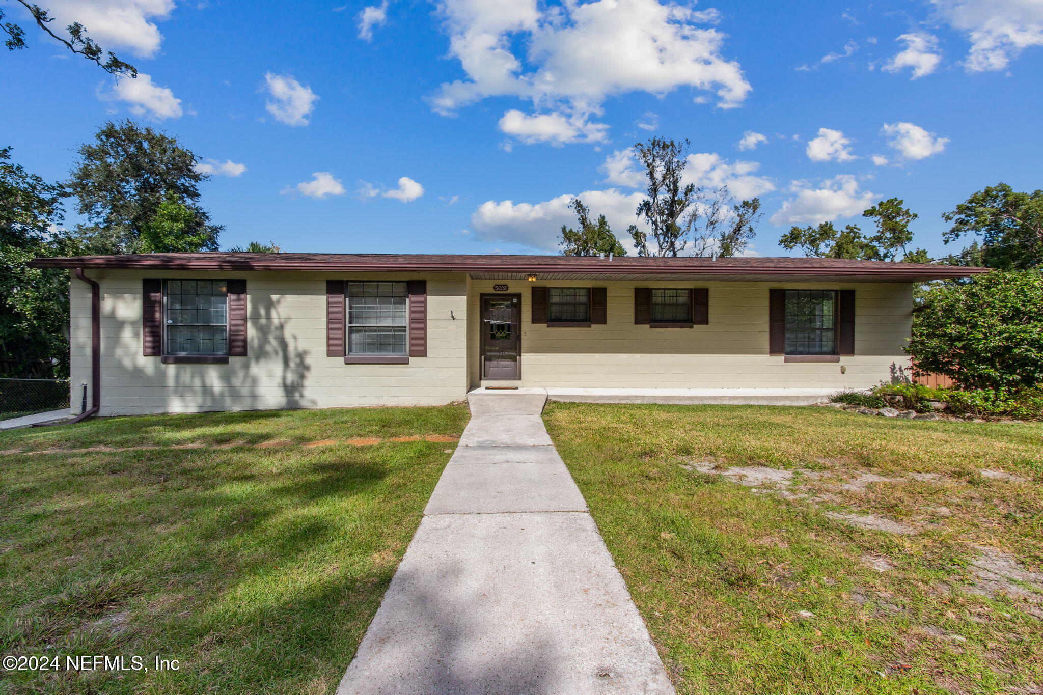 5031 Degrove Road Jacksonville, FL 32207 - Photo 3 of 81 Street side