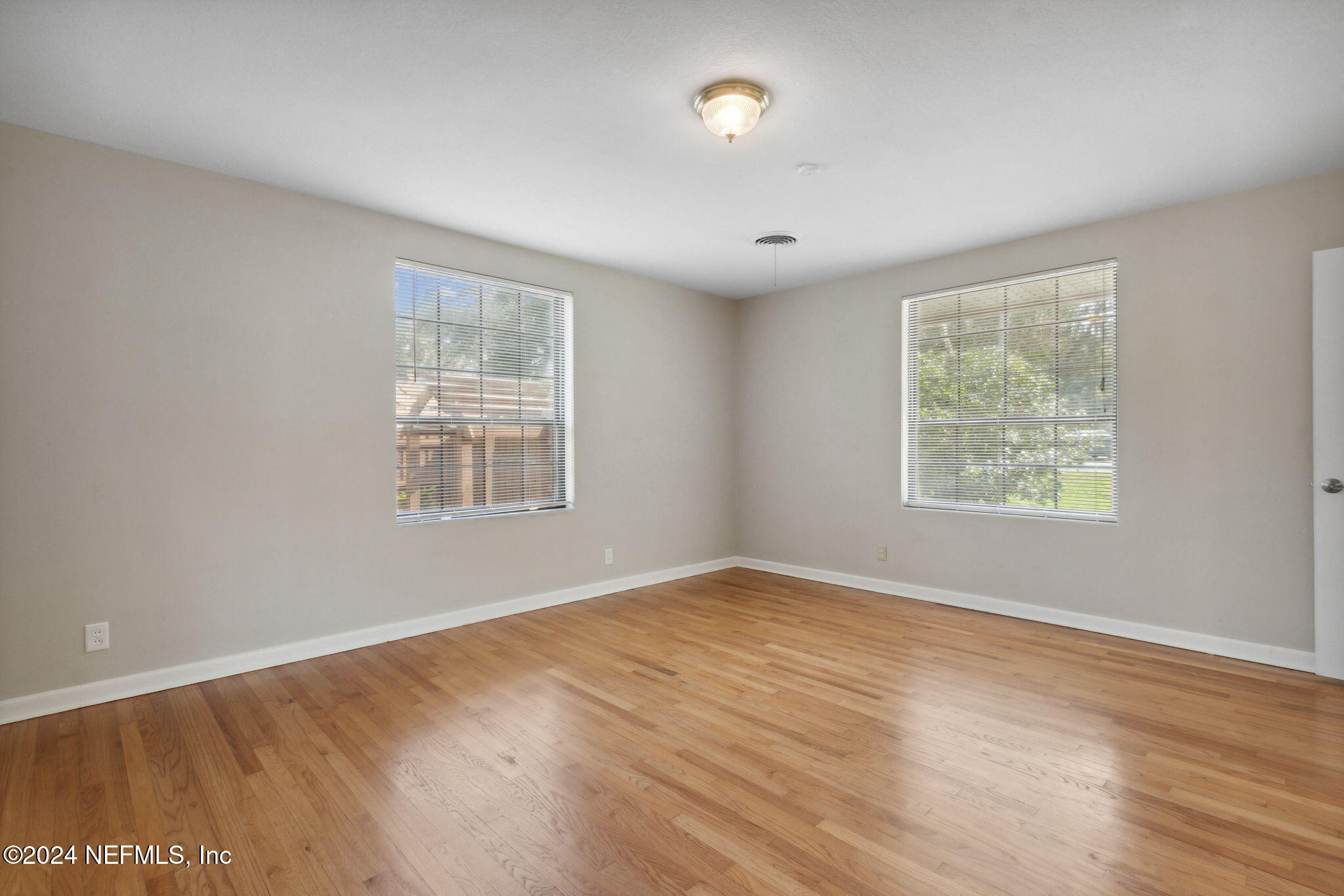 5031 Degrove Road Jacksonville, FL 32207 - Photo 32 of 81 Owner's suite