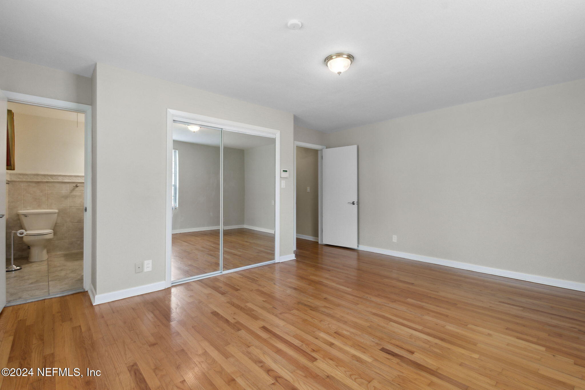 5031 Degrove Road Jacksonville, FL 32207 - Photo 33 of 81 Owner's suite