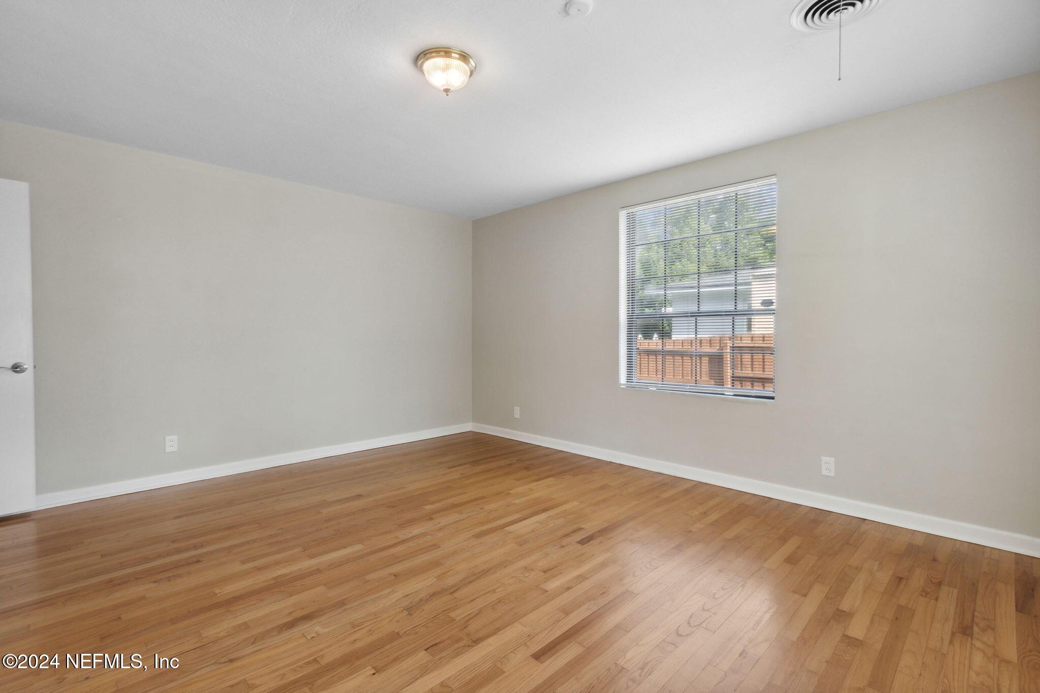 5031 Degrove Road Jacksonville, FL 32207 - Photo 34 of 81 Owner's suite