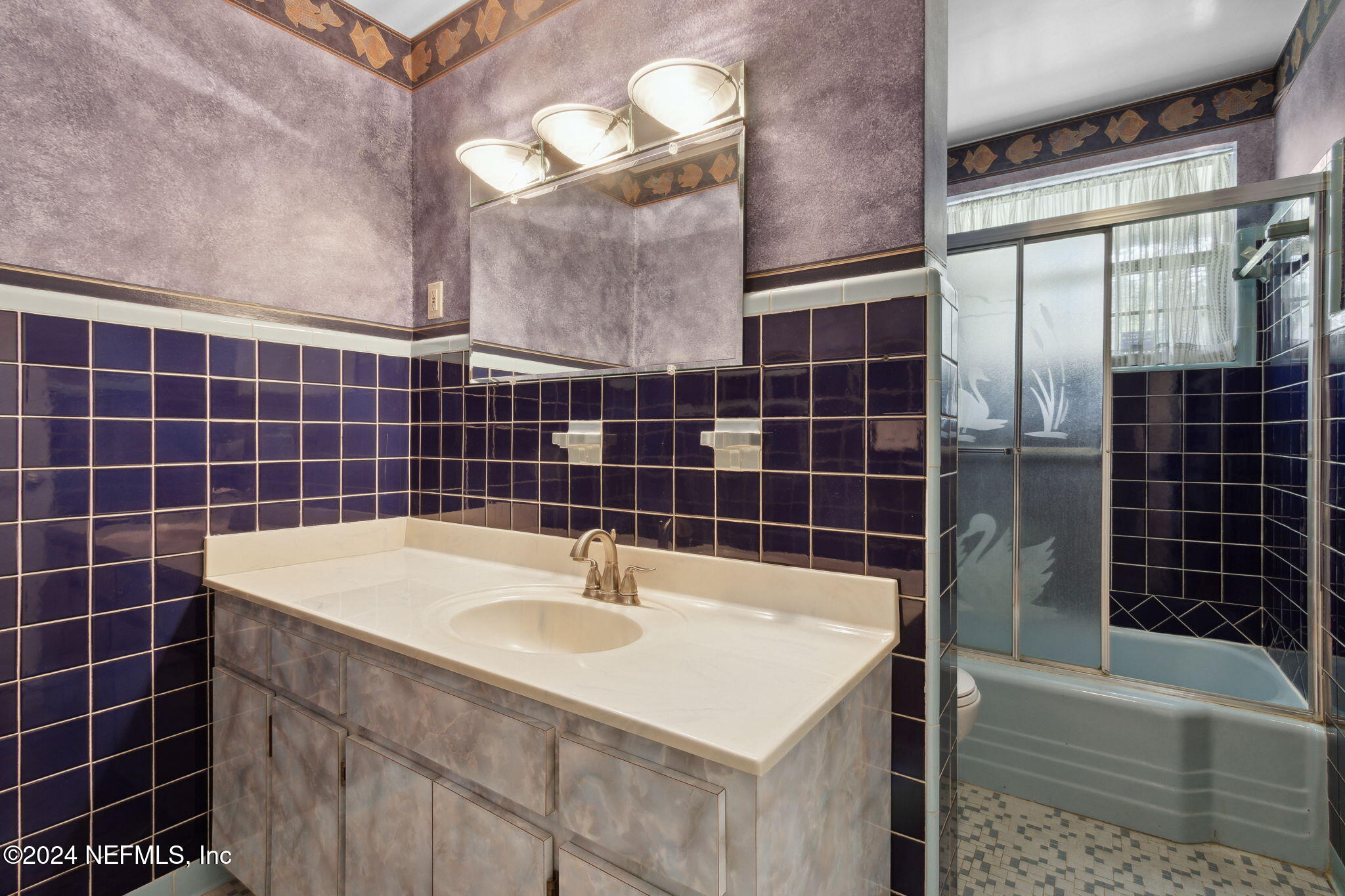 5031 Degrove Road Jacksonville, FL 32207 - Photo 39 of 81 Hall bath