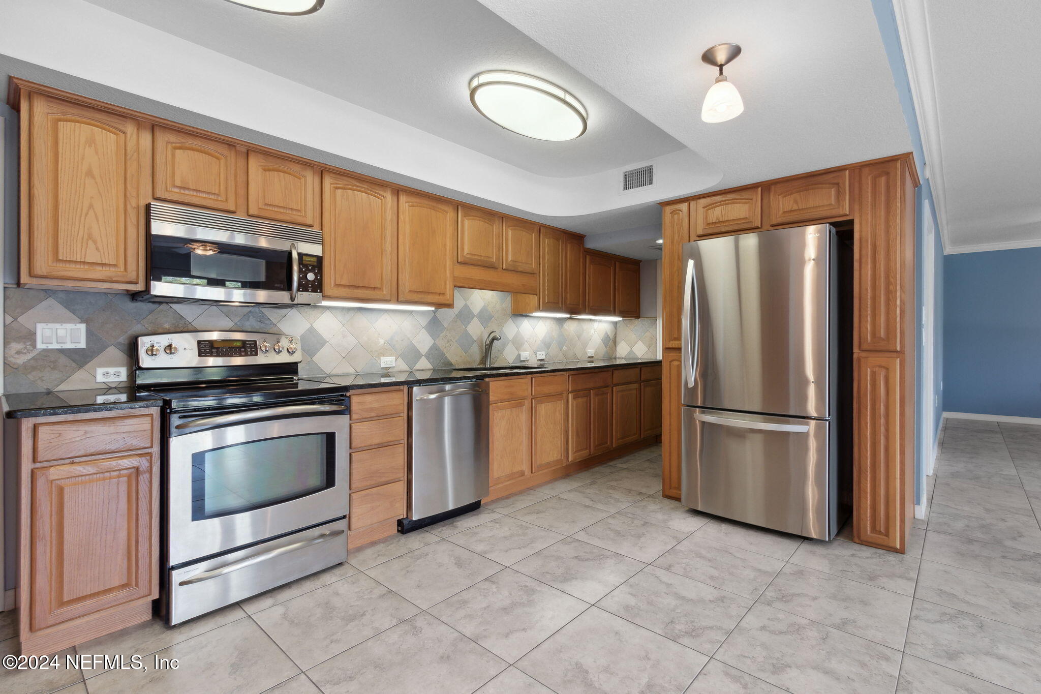 5031 Degrove Road Jacksonville, FL 32207 - Photo 49 of 81 Downstairs kitchen