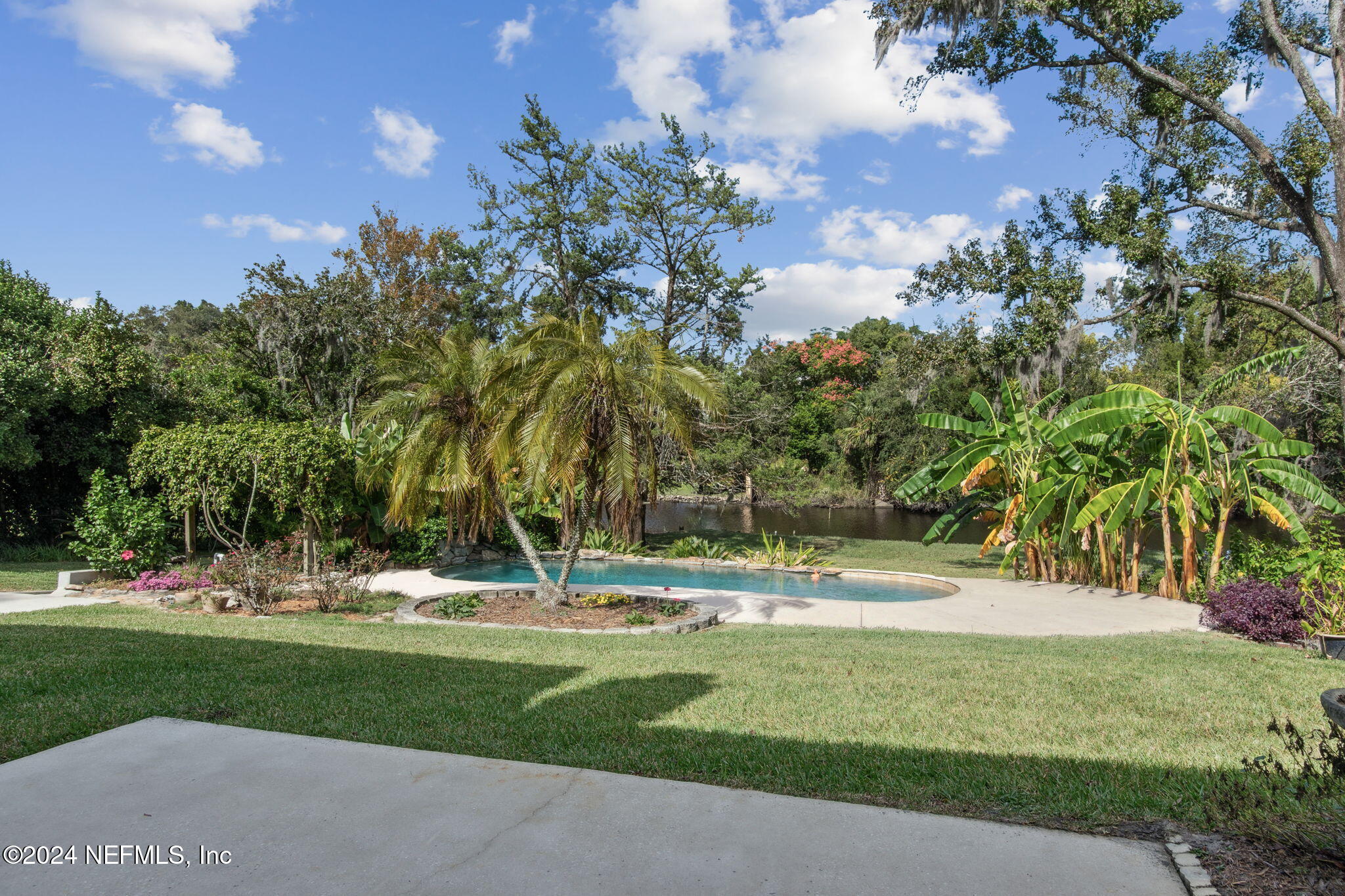 5031 Degrove Road Jacksonville, FL 32207 - Photo 67 of 81 Back patio