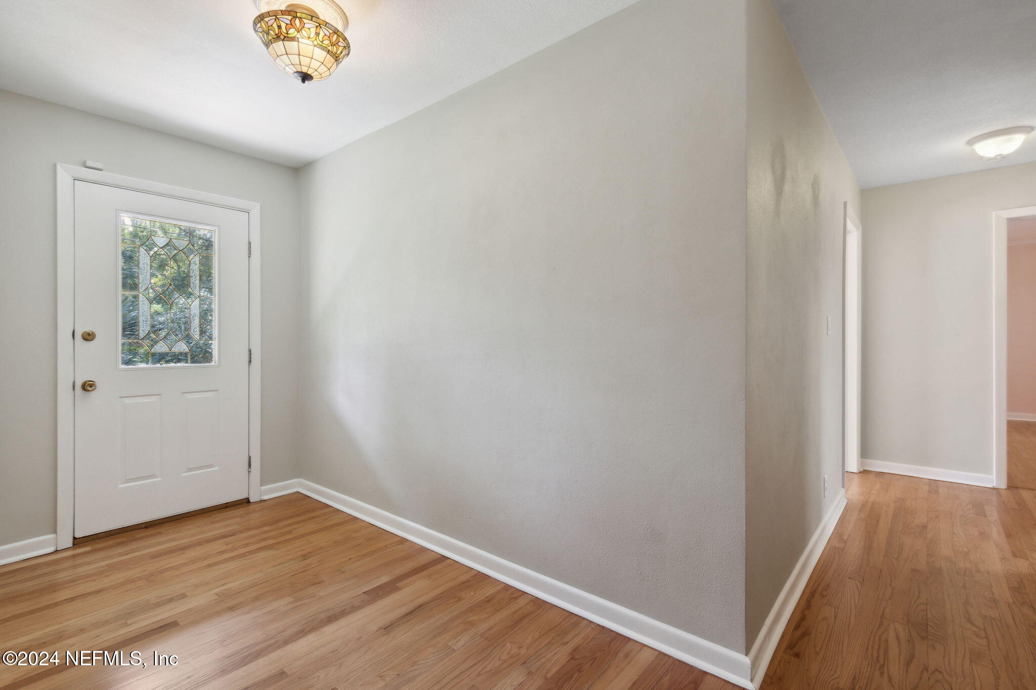 5031 Degrove Road Jacksonville, FL 32207 - Photo 10 of 81 Foyer