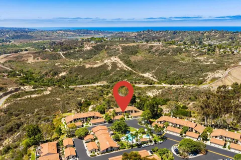 $895,000 | 136 South Jayton Lane, Encinitas, CA 92024