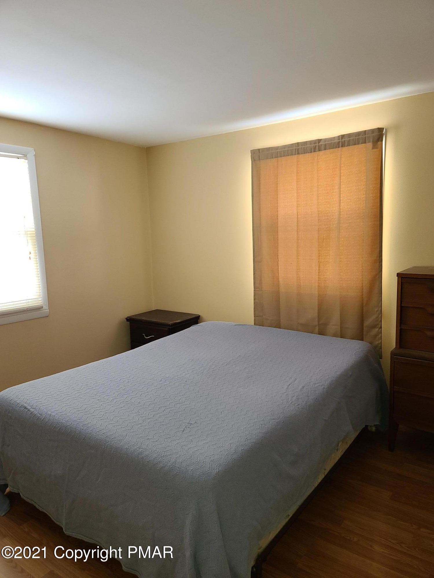 253 Center Road Stroudsburg, PA 18360 - Photo 7 of 13 253 bed 2