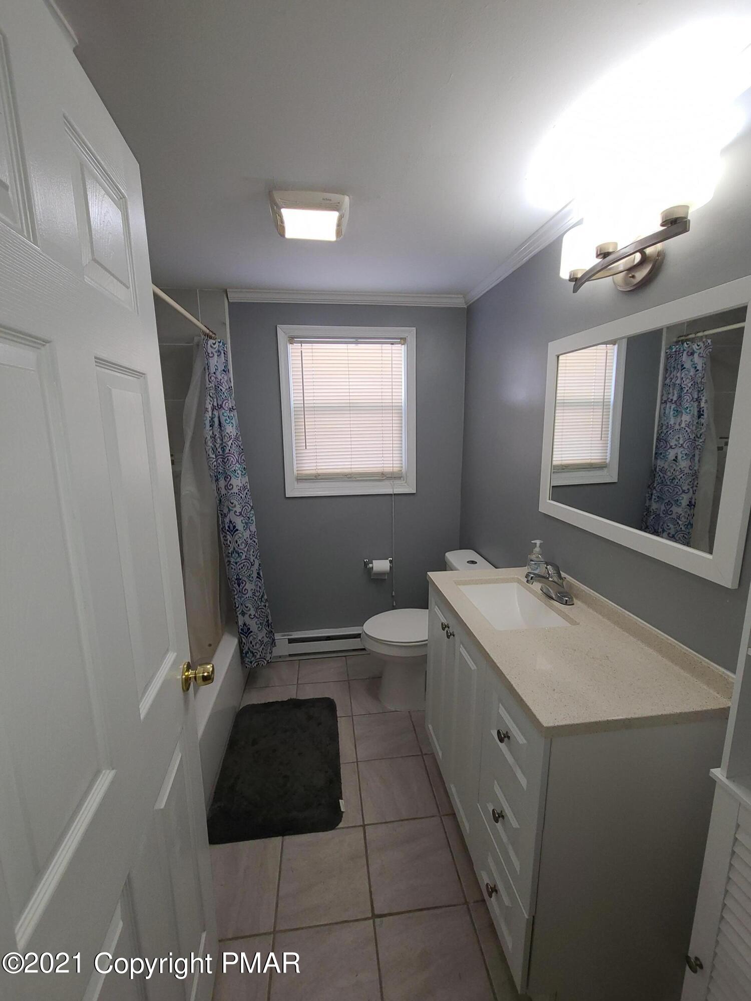 253 Center Road Stroudsburg, PA 18360 - Photo 9 of 13 253 main bath