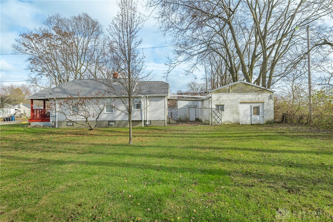 3716 Clearview Road Moraine, OH 45439 - Photo 3 of 22