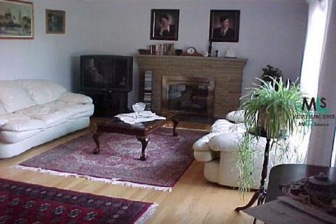 1392 Torrey Road Grosse Pointe, MI 48236 - Photo 2 of 8 757453-1.JPG