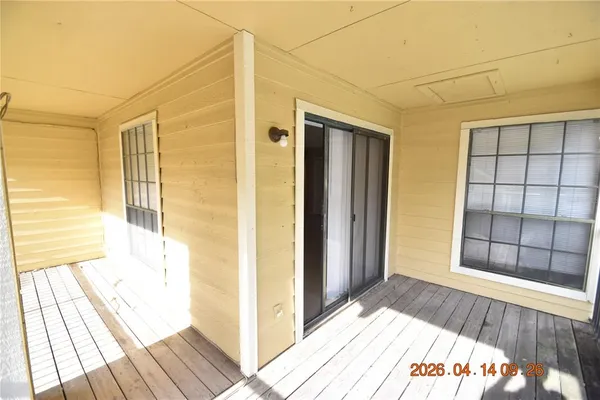 $1,725 | 8605 Mallard Reserve Drive, Unit 203, Tampa, FL 33614