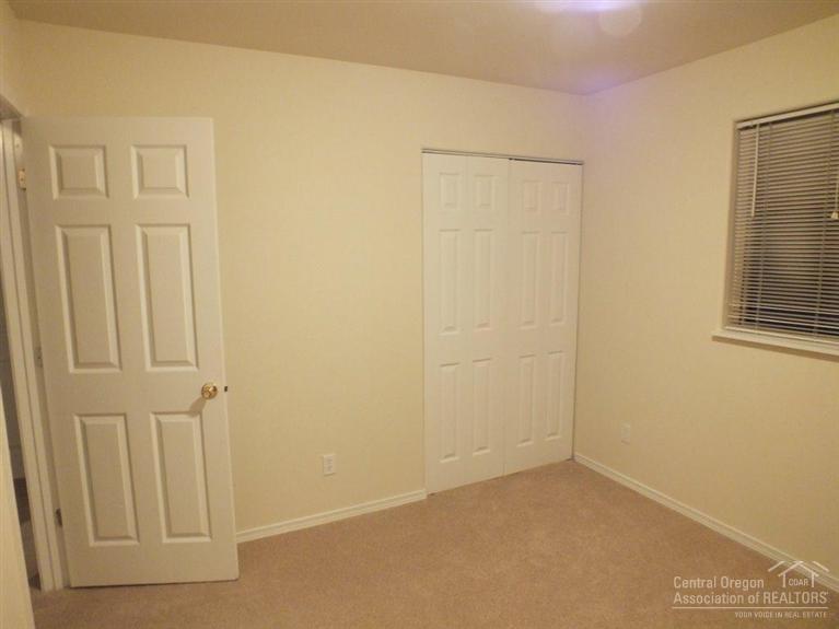 55727 Swan Road Bend, OR 97707 - Photo 11 of 13 Additional Photo