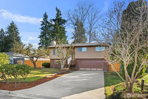 $895,000 | 7528 206th Place Northeast, Redmond, WA 98053