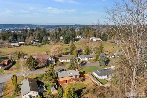 $895,000 | 7528 206th Place Northeast, Redmond, WA 98053