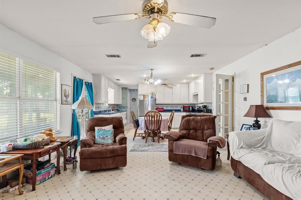2803 Charity Road Commerce, TX 75428 - Photo 8 of 30 Gallery Image 8