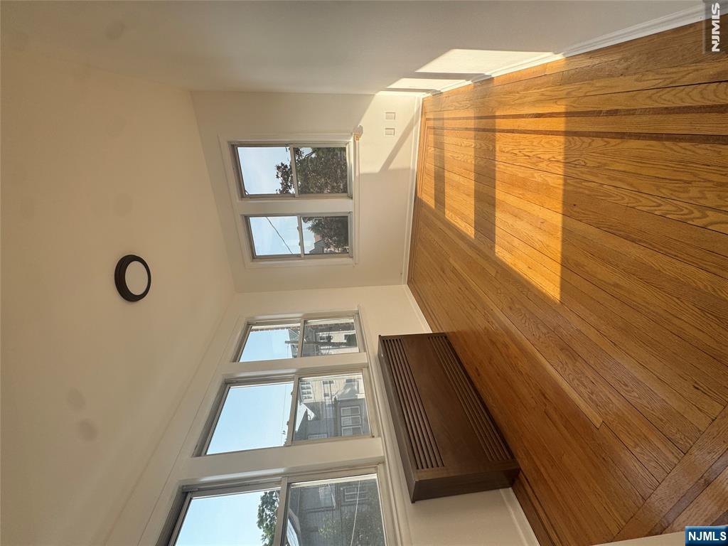 688 Kingsland Avenue, Unit 2 Ridgefield, NJ 07657 - Photo 5 of 14