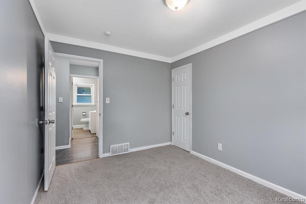 335 Longfellow Inkster, MI 48141 - Photo 13 of 23