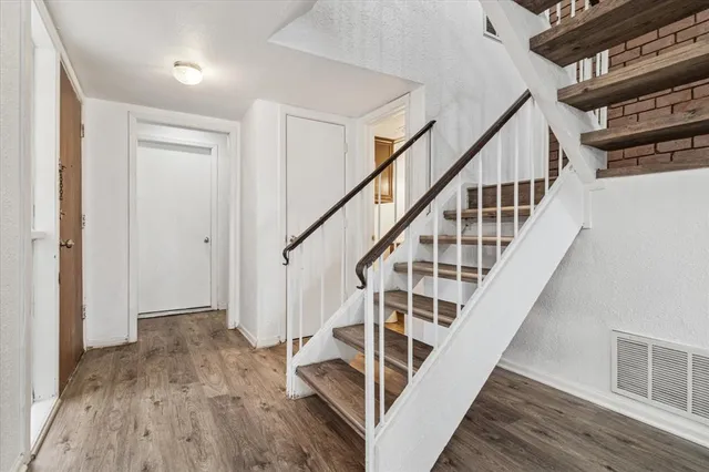 $2,300 | 1302 Summerwood Lane, Richardson, TX 75081