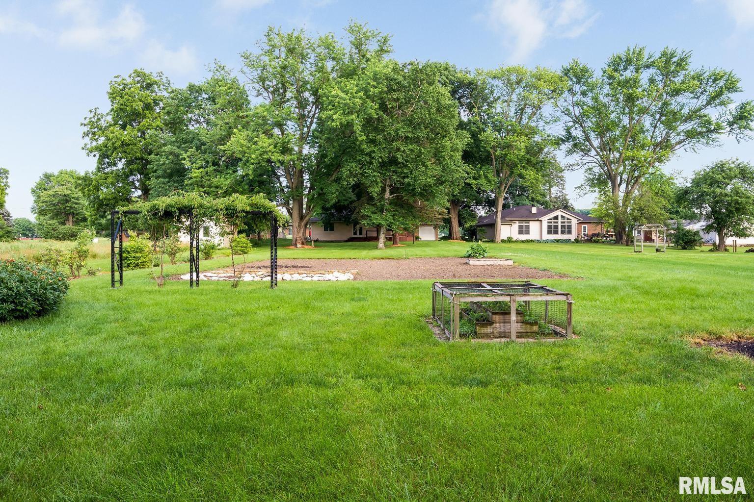 1813 Highview Road East Peoria, IL 61611 - Photo 39 of 44 Gallery Image 39